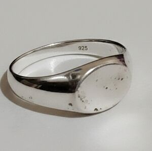 Vintage Solid 925 Sterling Silver Oval Signet Ring